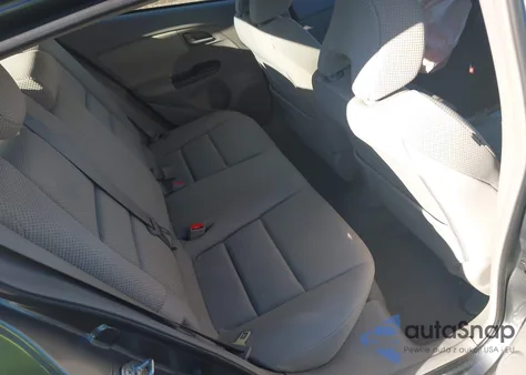 2010 Honda Insight Ex z USA, uszkodzony, nr VIN JHMZE2H7XAS012585